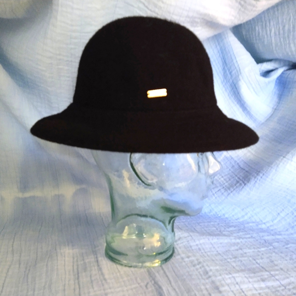 Kangol Wool Hat "Lola" - Women's size medium